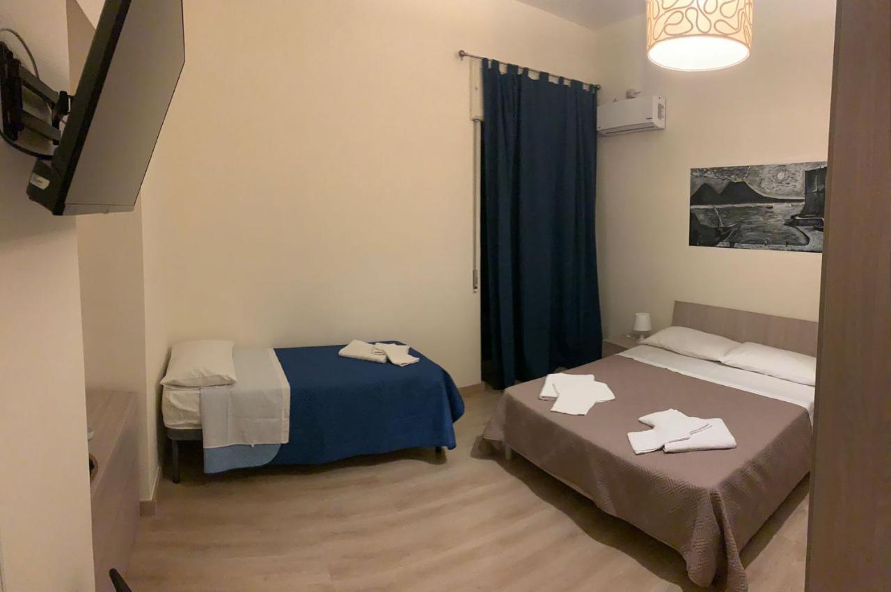 Keira House Napoli Hotel ภายนอก รูปภาพ