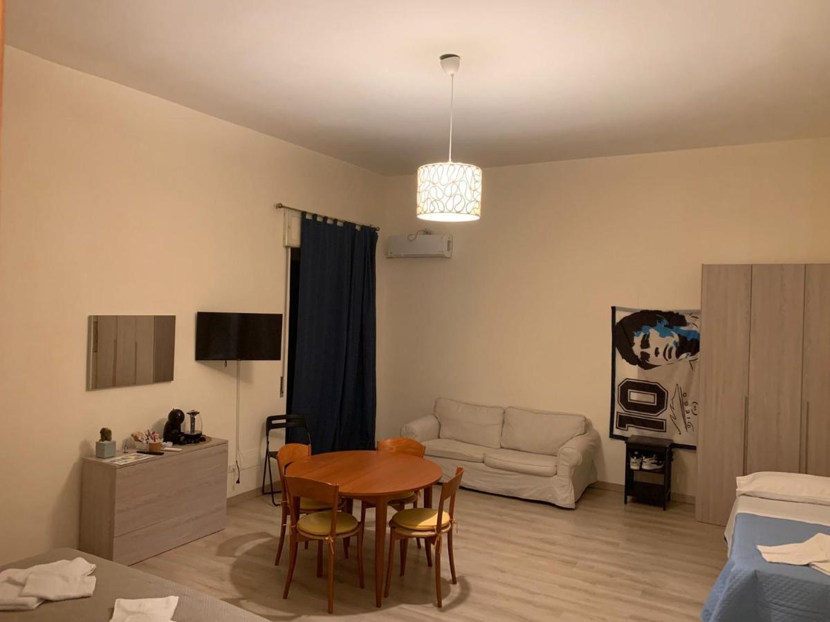 Keira House Napoli Hotel ภายนอก รูปภาพ