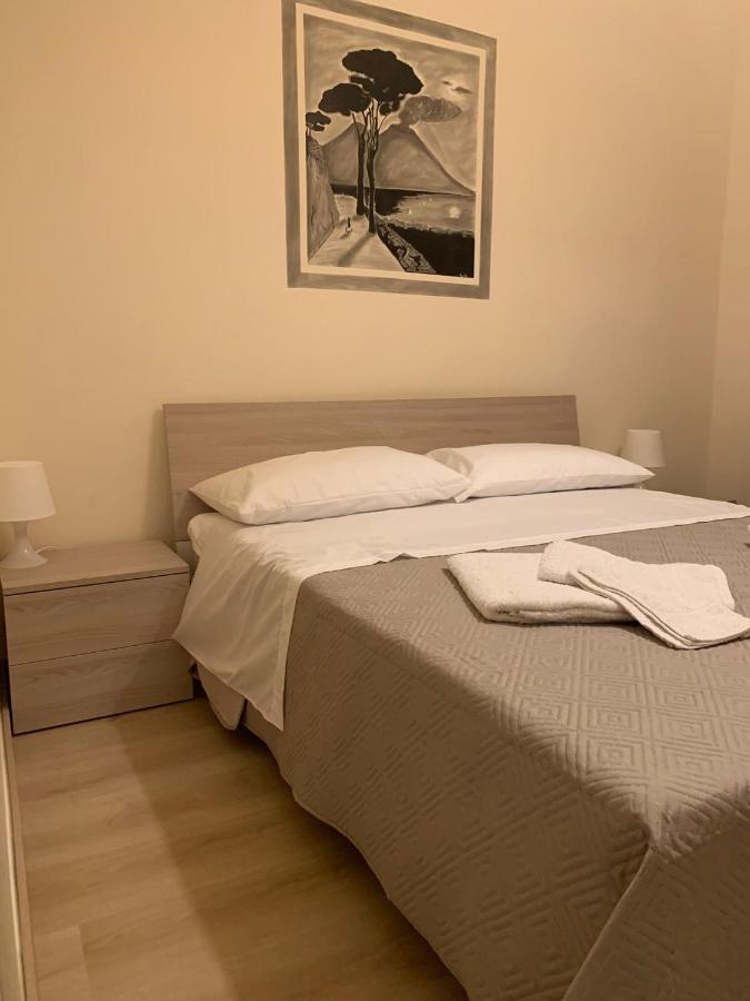 Keira House Napoli Hotel ภายนอก รูปภาพ
