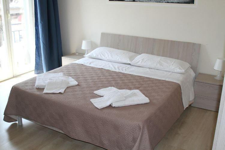 Keira House Napoli Hotel ภายนอก รูปภาพ