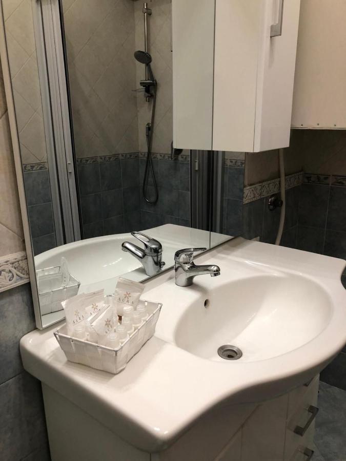 Keira House Napoli Hotel ภายนอก รูปภาพ